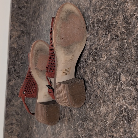 Marc Fisher Rust, Heeled Open Toe Booties Size 7 - Picture 4 of 6